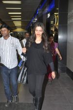 Deepika Padukone arrive from NY in Mumbai Airport on 6th Jan 2014